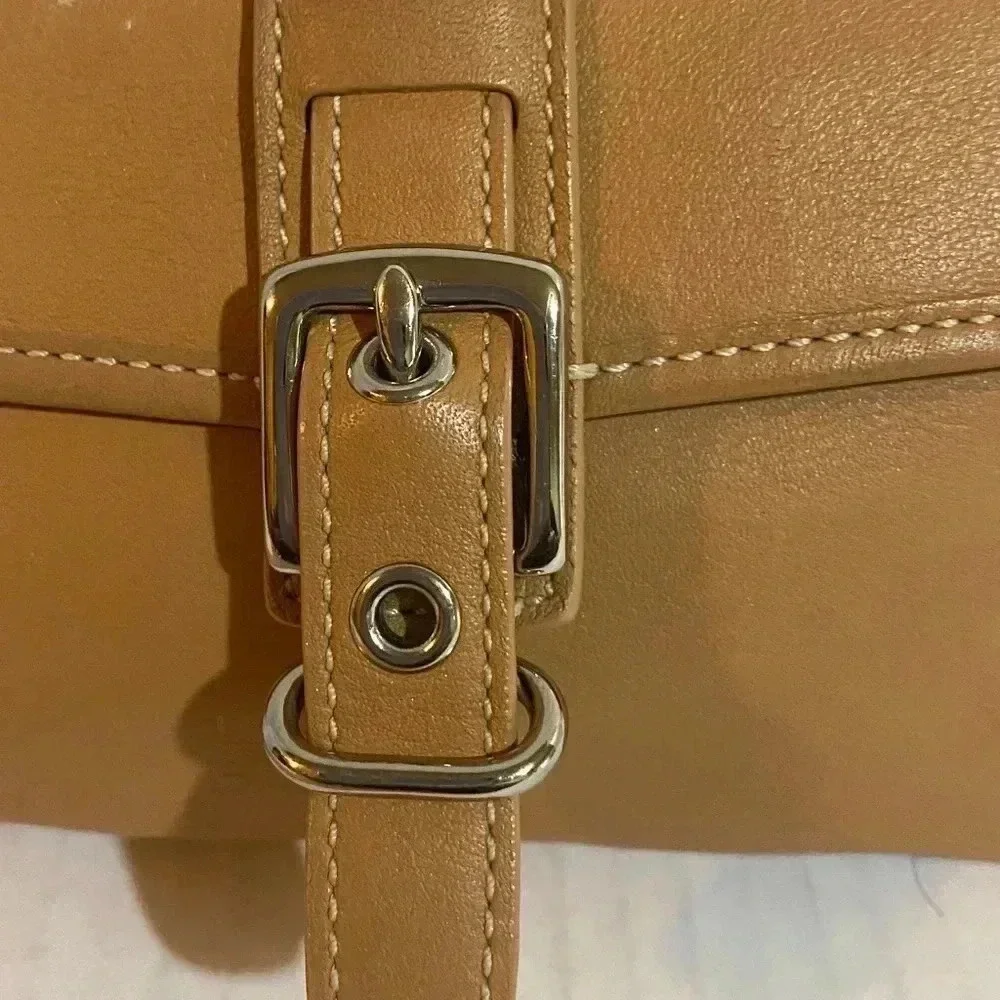 Coach vintage beige/ brown leather wristlet bag